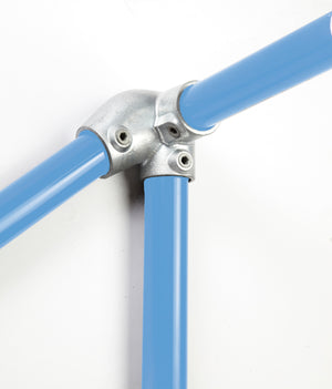 Left hand Level to Sloping Down Side Outlet Elbow (30º to 45º) 42.4 mm