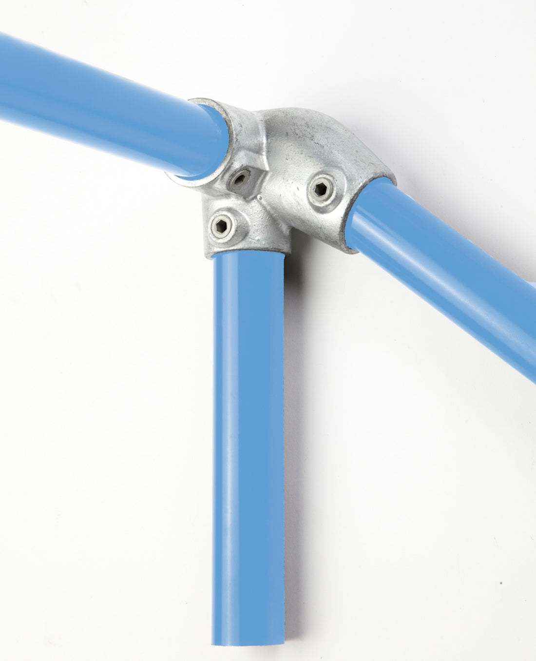 Right Hand Level to Sloping Down Elbow (30° to 45°) (48.3 mm)